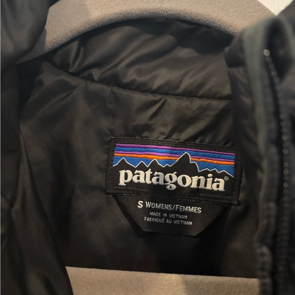 Patagonia Black Quilted light weight Puffer Jacket. - Picture 2 of 7